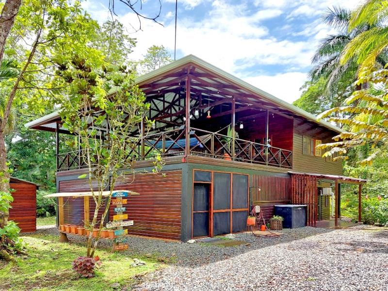 Remax real estate, Panama, Isla Colon, B&B nestled in the jungle of Isla Colon - Bocas del Toro